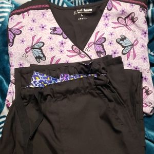 Women's scrubs